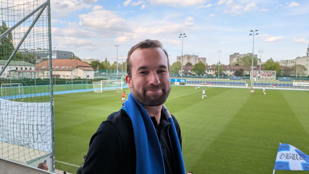A „szentélyben”, a III. Kerület Hévízi úti sporttelepén