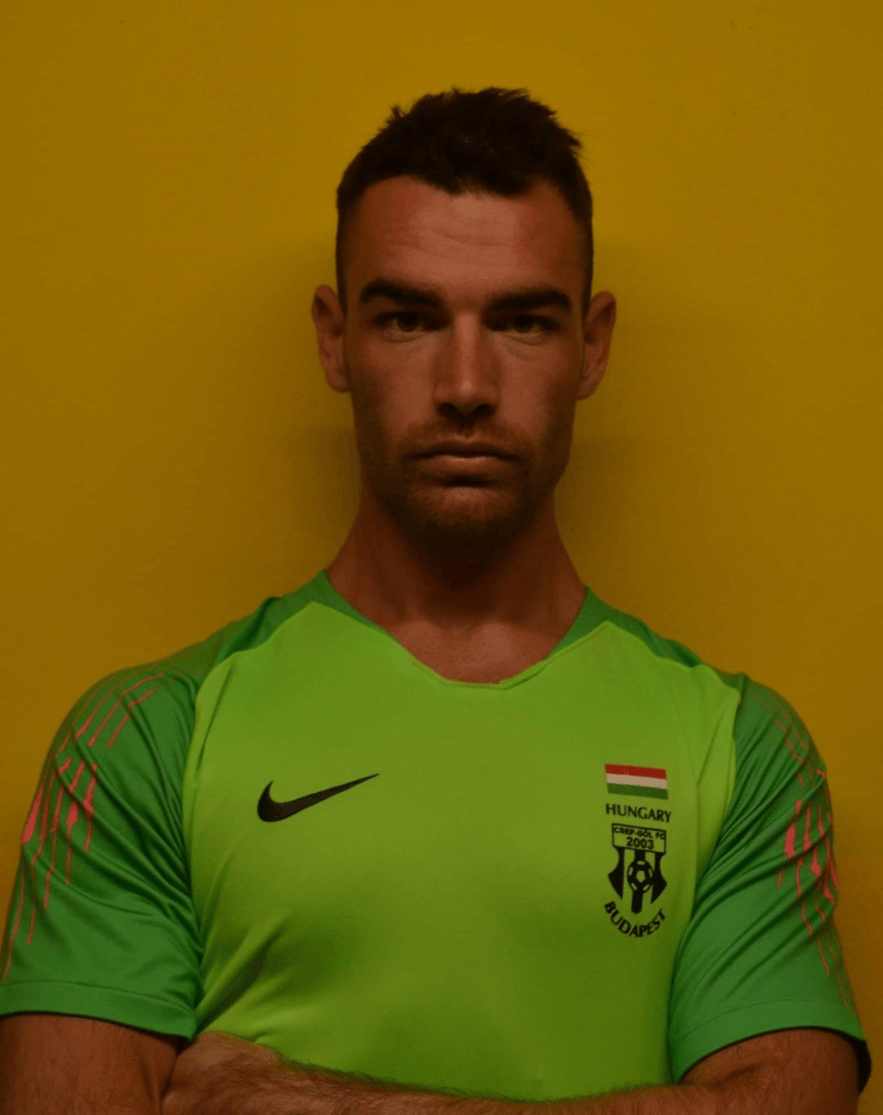 A rutinos kapuvédő két térdműtét után adott még magának néhány évet a futballban