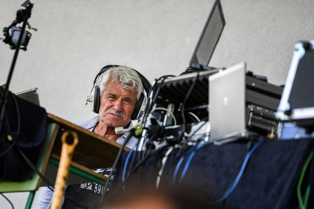 Csank János 2022. június 6-án Cegléden, a Gödöllő Ócsa (6–1) Pest Megyei Női Kupa-döntő szakkommentátoraként (forrás: Sipos Hajnalka)